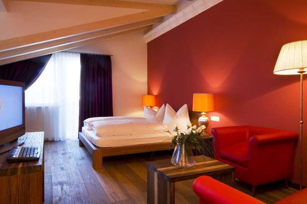 Famelí Hotel 4*